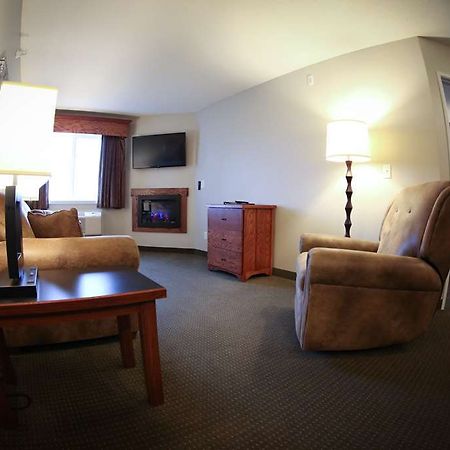 Grandstay Hotel & Suites Perham Habitación foto