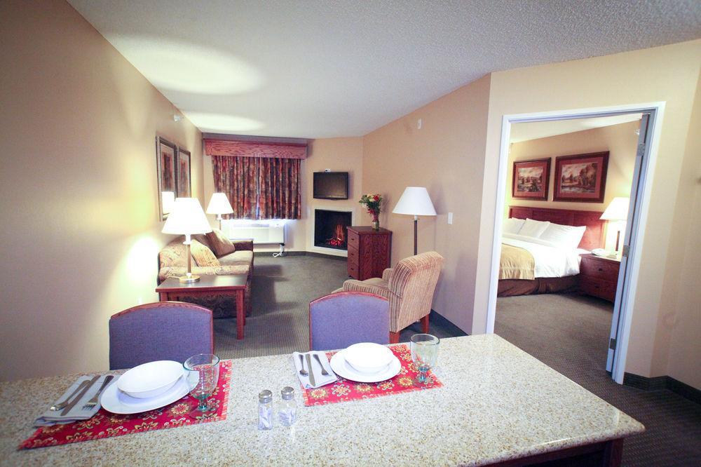 Grandstay Hotel & Suites Perham Exterior foto