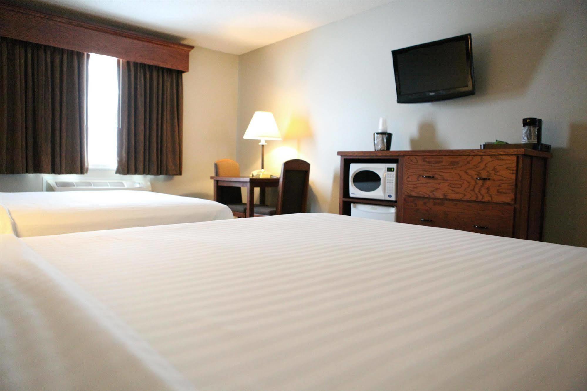 Grandstay Hotel & Suites Perham Exterior foto