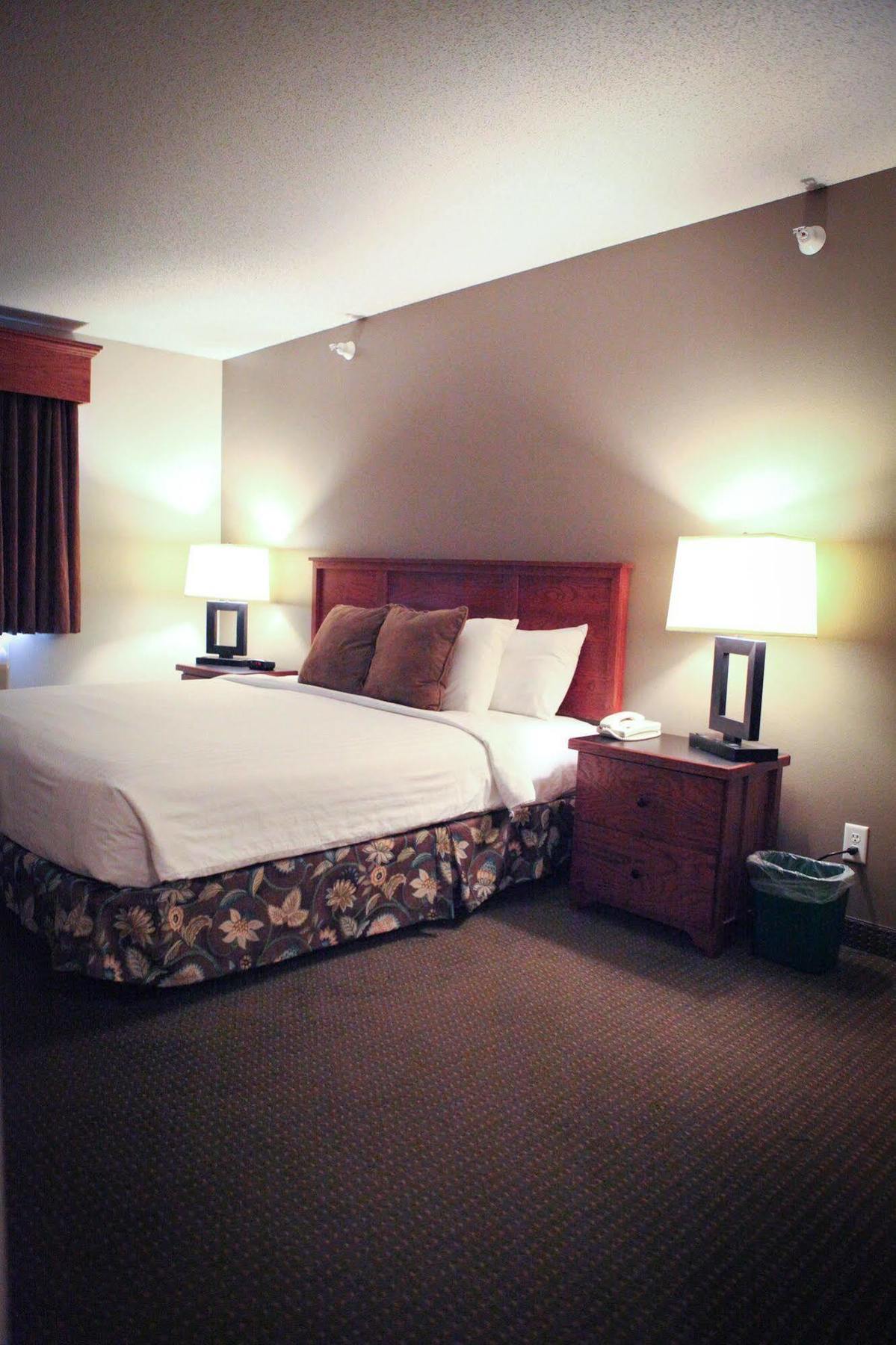 Grandstay Hotel & Suites Perham Exterior foto